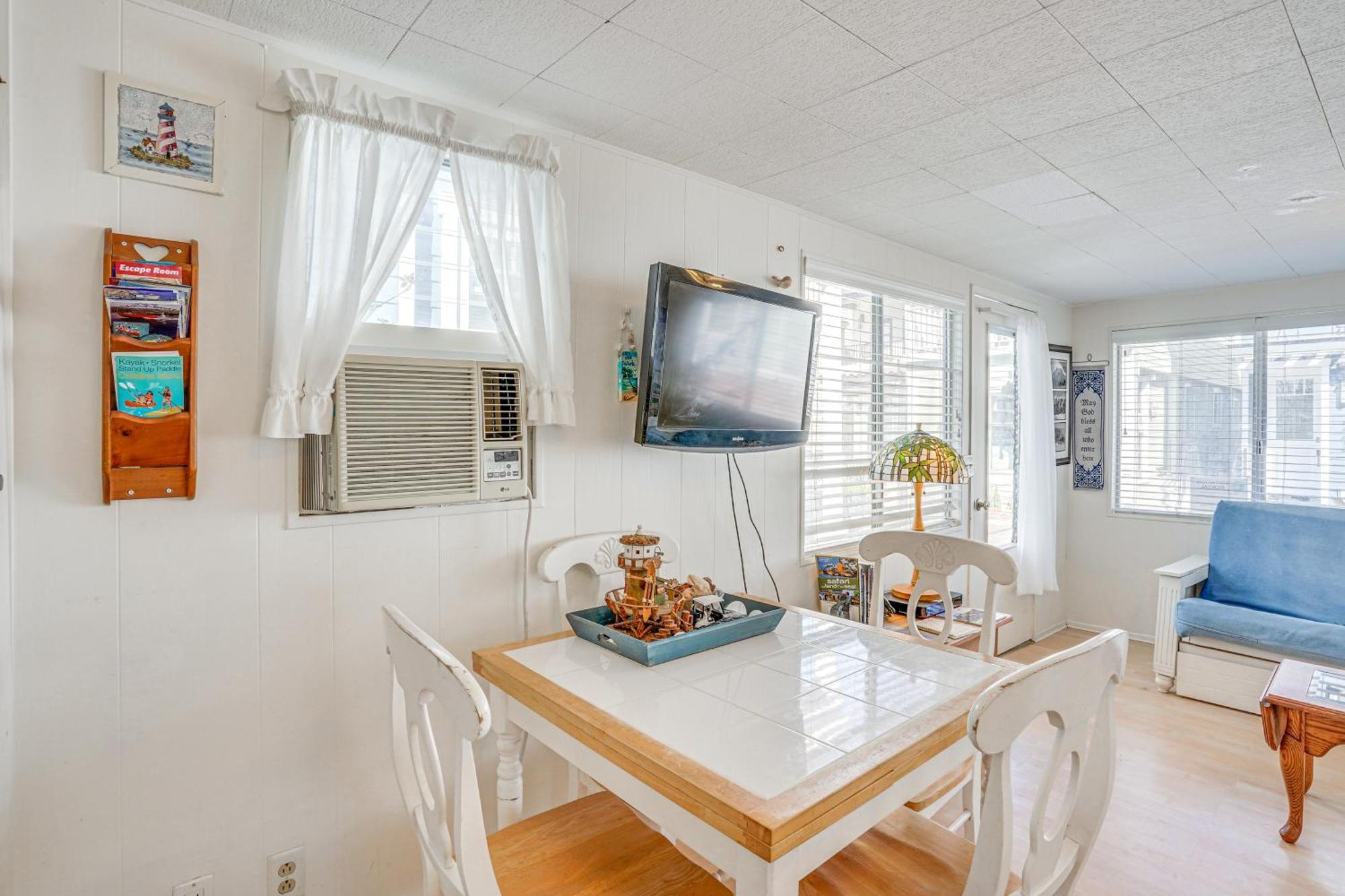 Quaint Avalon Cottage Less Than Half-Mi To Beaches! المظهر الخارجي الصورة