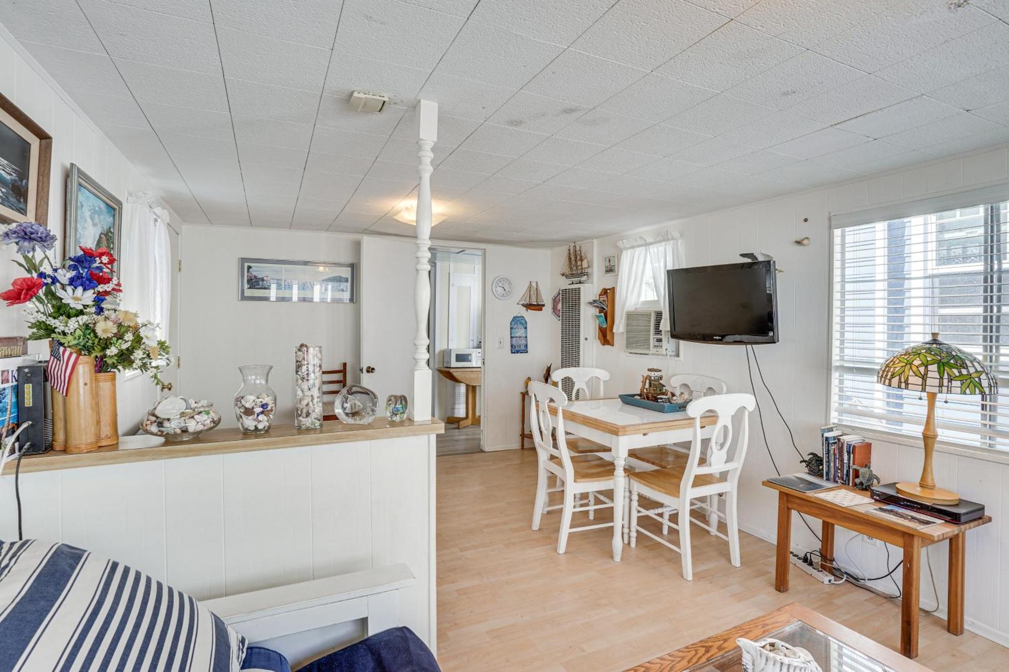 Quaint Avalon Cottage Less Than Half-Mi To Beaches! المظهر الخارجي الصورة